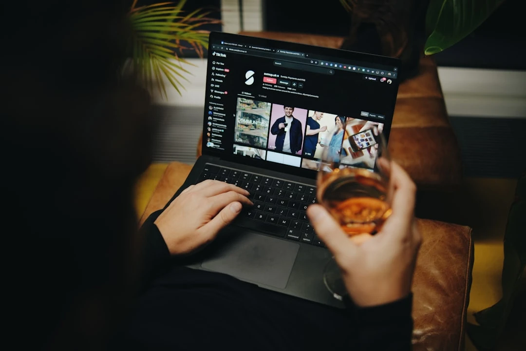 Đánh giá xe ô tô cũ trên YouTube
