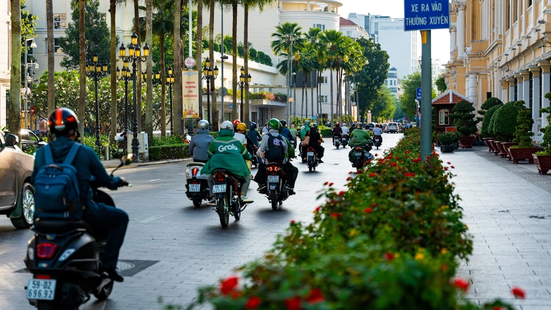 Xử phạt vi phạm biển số xe ô tô tại Việt Nam.